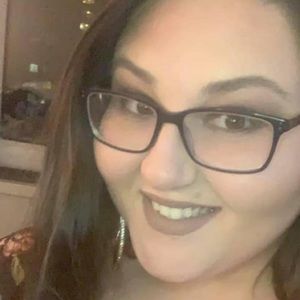 Meet your Posher, Cassandra